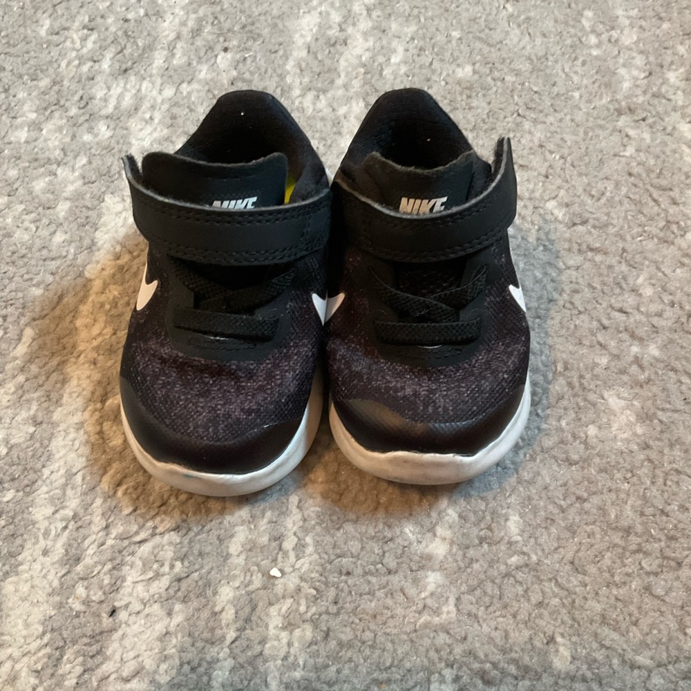 Baby Toddler Nike Free RN Sneakers Black sz 3 3C